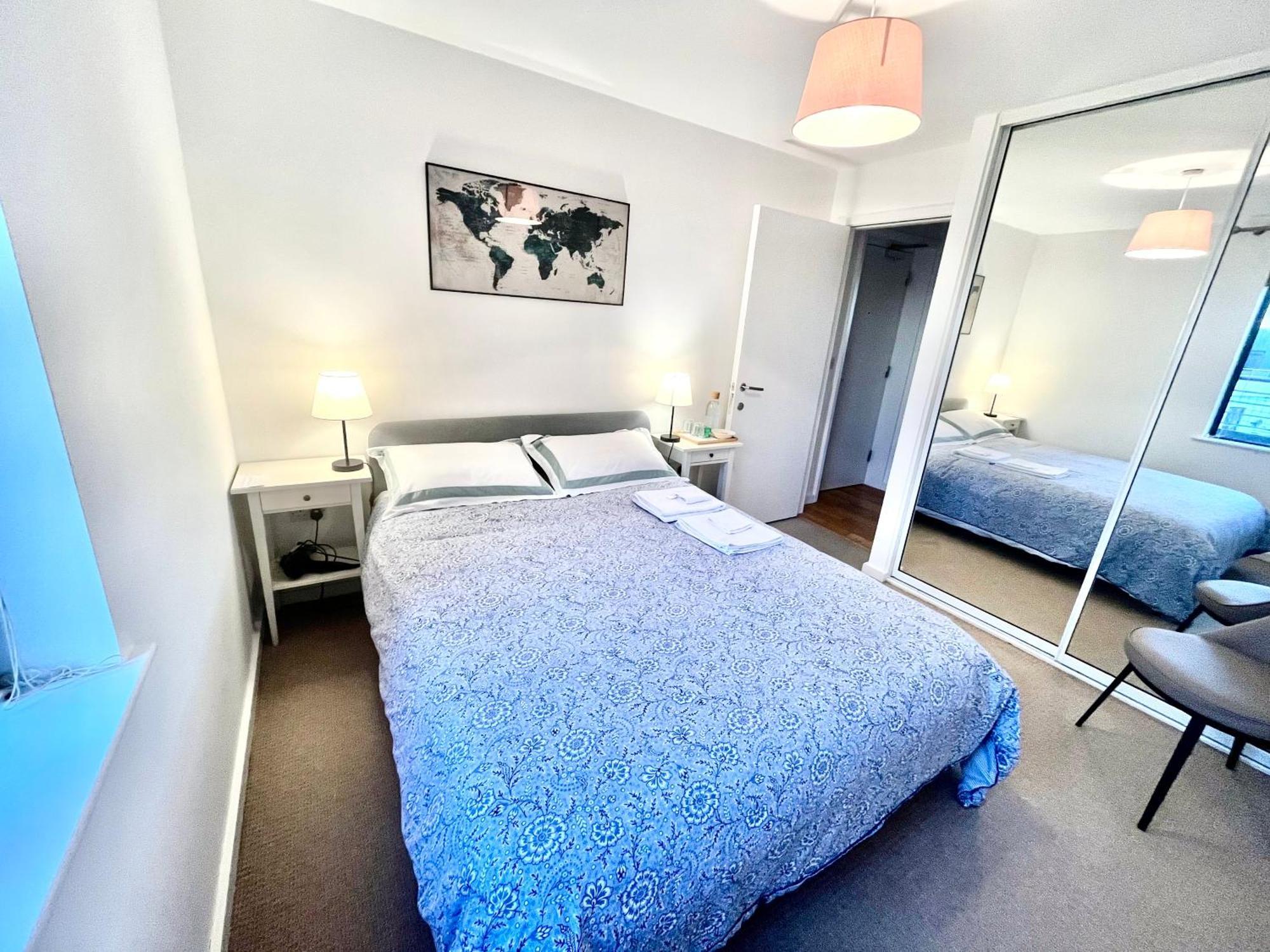 The Room King Size Bed And Private Bathroom Dublin Kültér fotó